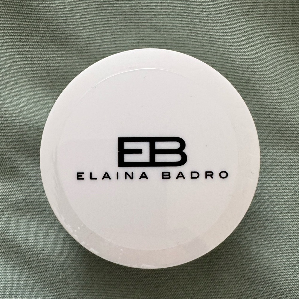 Elaina Badro Loose Powder in Fair